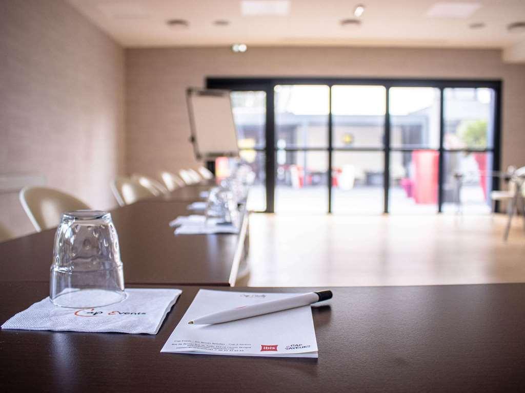 Ibis Rennes Beaulieu Hotel Cesson-Sevigne Ngoại thất bức ảnh