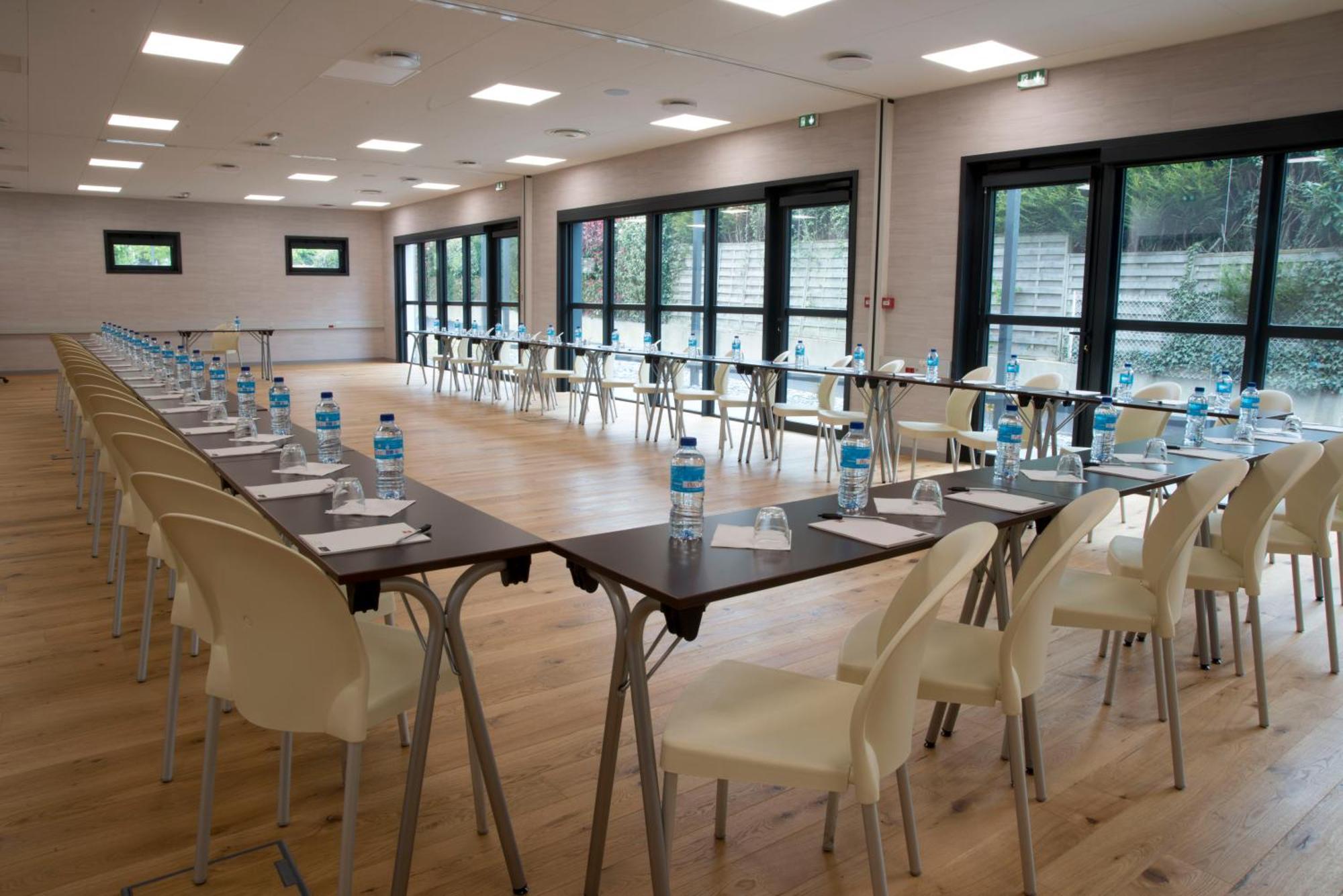 Ibis Rennes Beaulieu Hotel Cesson-Sevigne Ngoại thất bức ảnh