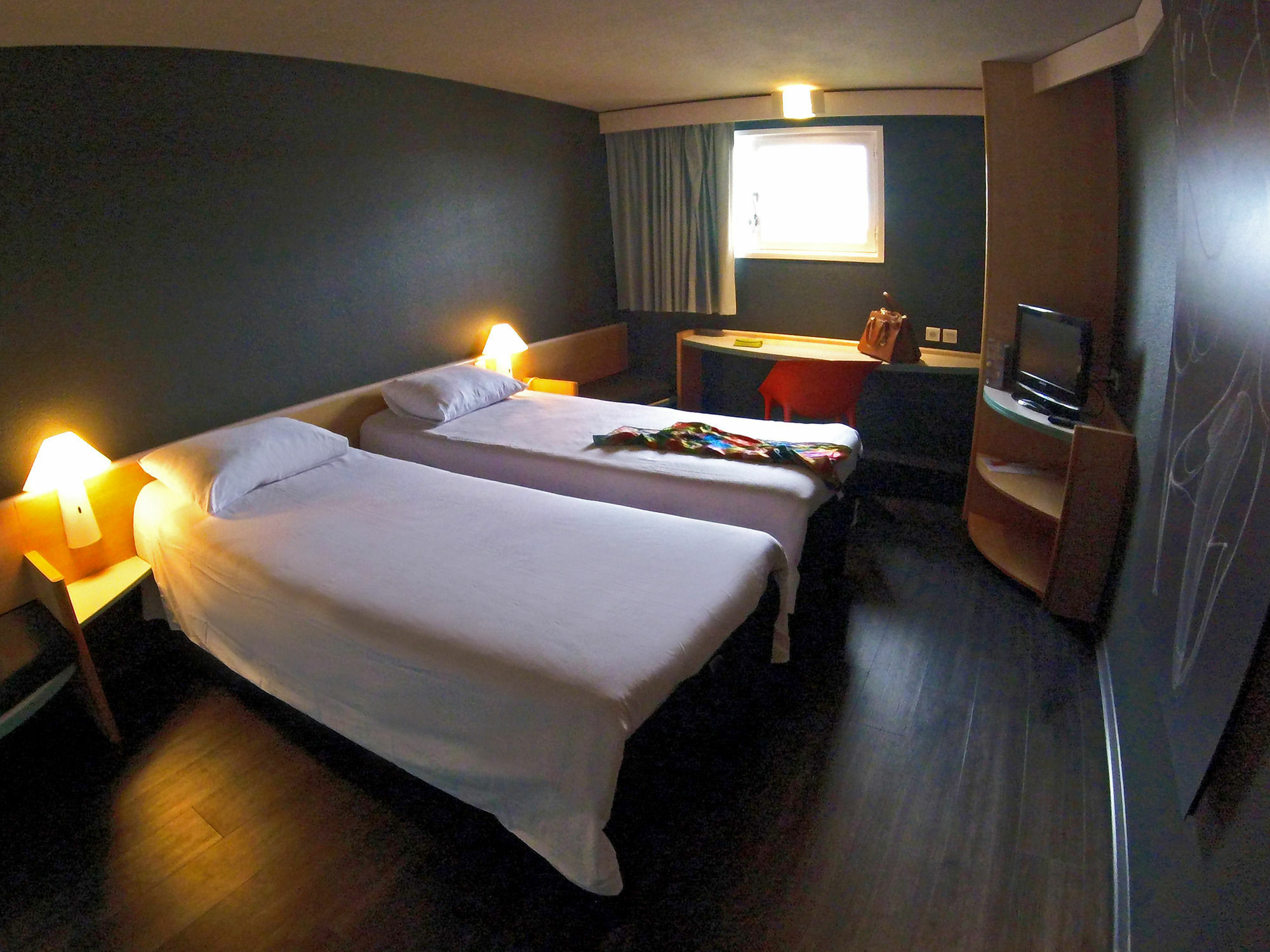 Ibis Rennes Beaulieu Hotel Cesson-Sevigne Ngoại thất bức ảnh