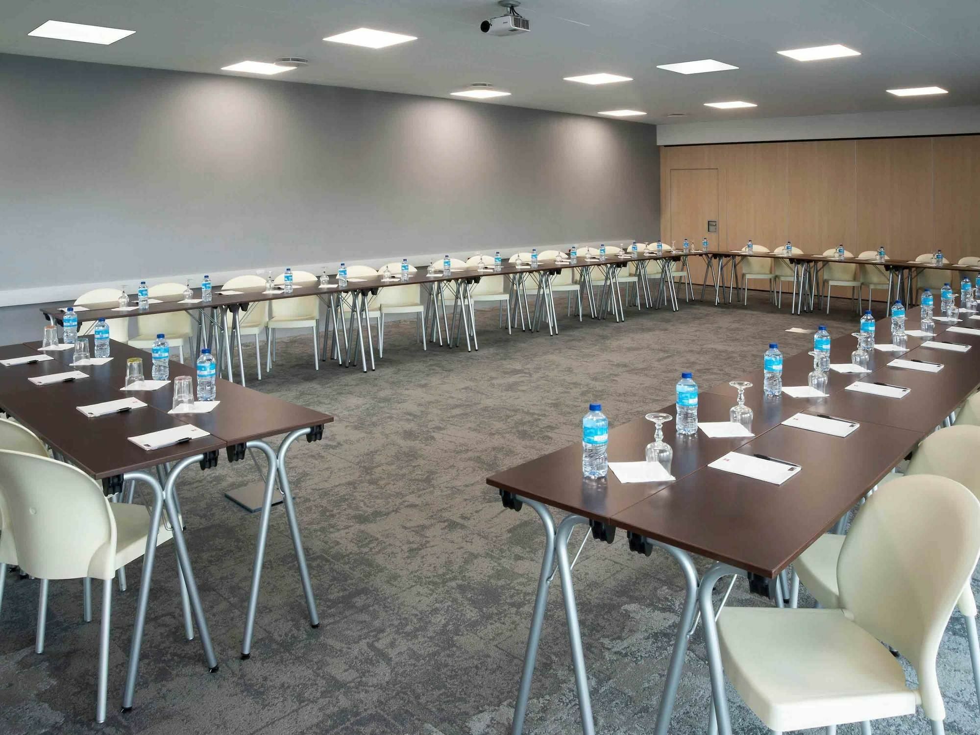 Ibis Rennes Beaulieu Hotel Cesson-Sevigne Ngoại thất bức ảnh